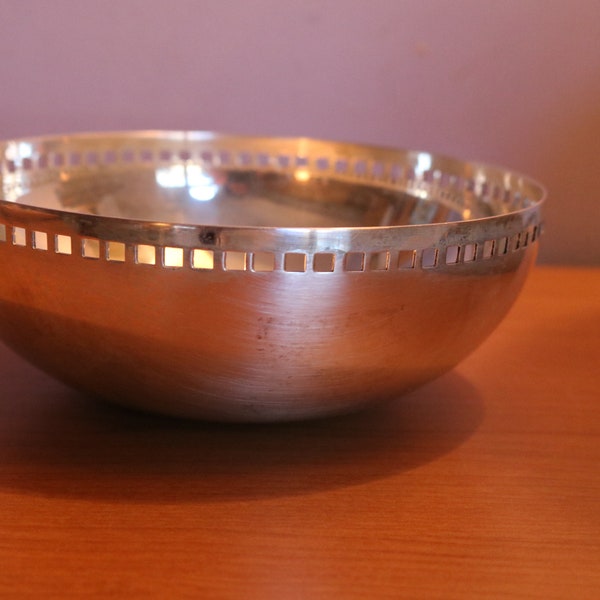 Silver Plated Bowl Richard Meier for Swid Powell Made In Italy "SkyScraper"