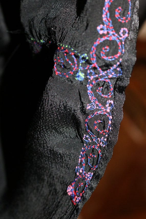 Hand Made and Hand Stitched Palestinian Dress - image 9
