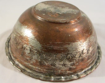 Vintage Hand Hammered Copper Bowl from Turkey