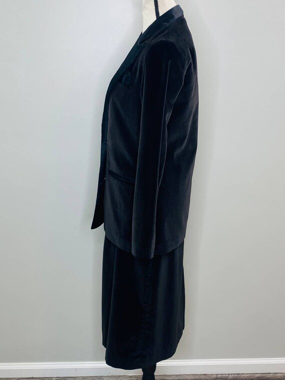 Vintage DSB Black Velvet and Satin Skirt Suit Wom… - image 5