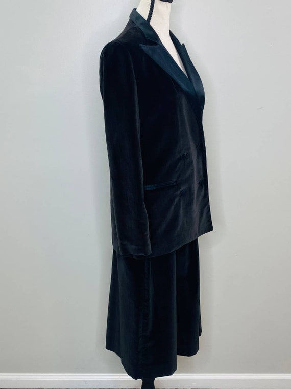 Vintage DSB Black Velvet and Satin Skirt Suit Wom… - image 3