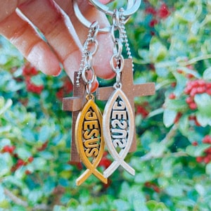 Jesus Fish Keychain, Wooden Cross Keychain, Christian Keychain, Faith Keychain, Cross Keychain, Christian Gift, Church Gift