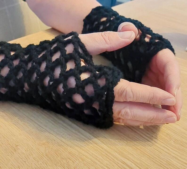 CROCHET PATTERN for Fingerless Fishnet Crochet Gloves - Etsy