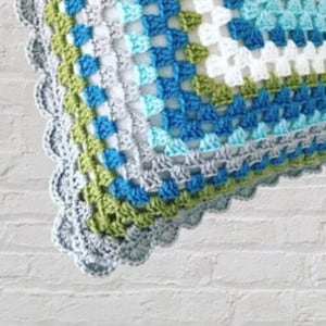 CROCHET PATTERN for Granny Square Crochet Cushion Cover image 1