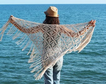 Wild Sunset Crochet Shawl Pattern by Cecilia Losada, boho style, triangular shawl, boho chic, bohochic, crochet boho