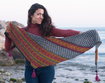 Amaru Shawl by Cecilia Losada, mosaic knitting, quichua design, cusco, peru, boomerang, asymmetric triangle, tip to tip, progress chart