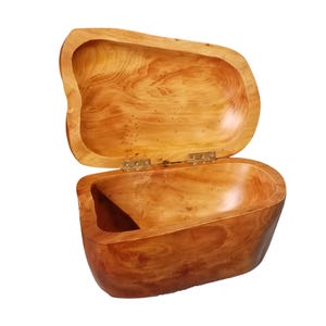 11&quot; X 7&quot; X 5&quot; Hinged Lid Hand Carved Root Wood Decorative Box