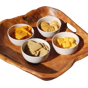 Vassoio in legno di radice di recupero intagliato a mano con manici: centrotavola rustico