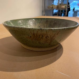 green serving bowl
