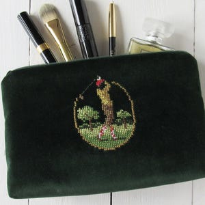Velvet cosmetic bag embroidered – golf motif & heraldry – dark green, handmade, velvet makeup bag, gift for women, travel pouch