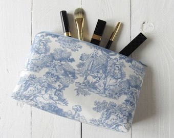 cosmetic bag Toile de Jouy Liberty blue offwhite lined with lightblue gingham makeup pouch 13x22 cm for travel accessories