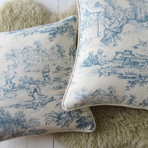 Housse de coussin en coton Toile de Jouy – un tissu français classique pour des espaces de vie élégants
