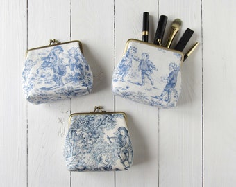 Toile de Jouy blue clip purse, various pattern, brass-colored frame, pure cotton lining, wallet