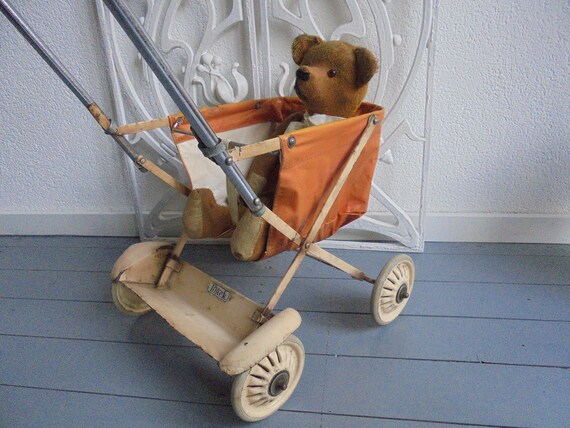 triang dolls pram 1960