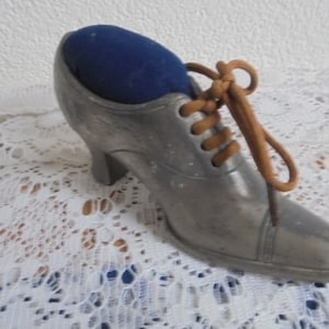 french vintage pincushion/antique venetian shoe shaped pincushion/blue velor pincushion