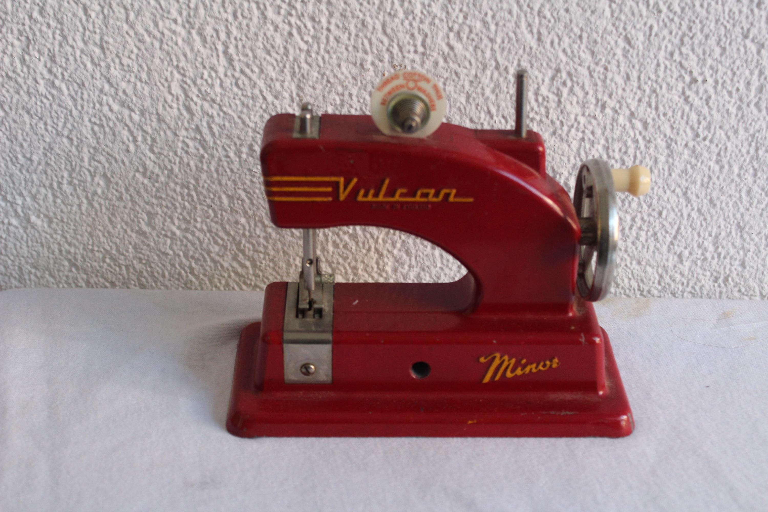 Mini Sewing Machine From the Vulcan Minor Brand / Children's