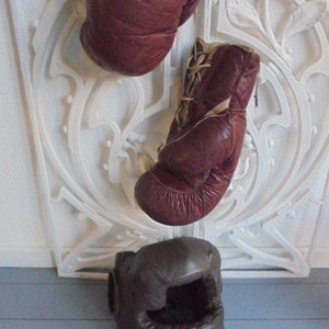 vintage leather boxing gloves ca 1930 / sports gloves / with training hood / boxing head protector / boxing hood