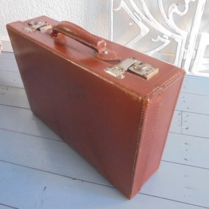 Vintage leather bag/Brown Leather Suitcase ca 1930/English case with key/middle case