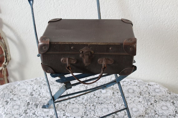 vintage school suitcase/french children's suitcas… - image 1