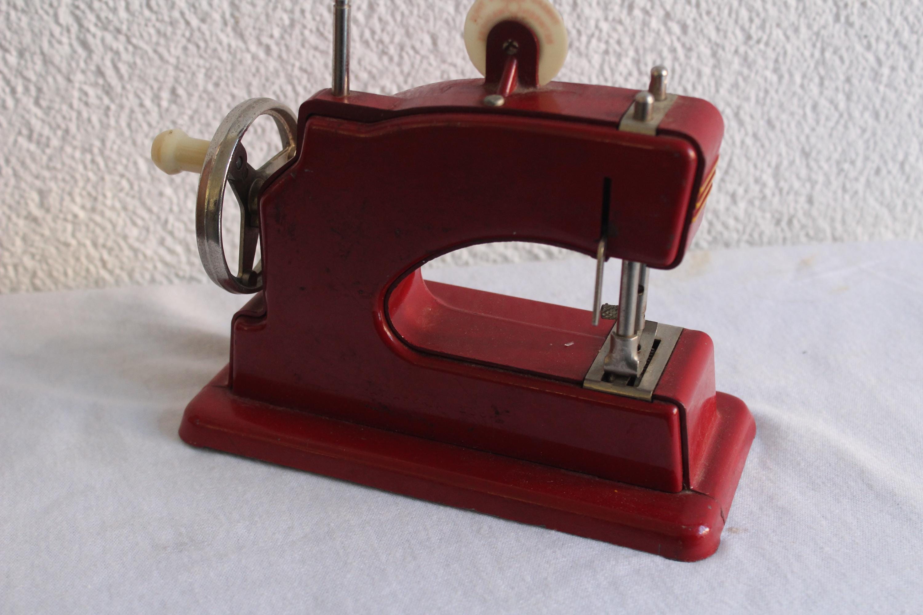 Mini Sewing Machine From the Vulcan Minor Brand / Children's
