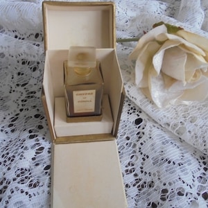 French vintage perfume bottle in box/perfume extract the  chyppe de vonna paris france/collect bottle in charming box