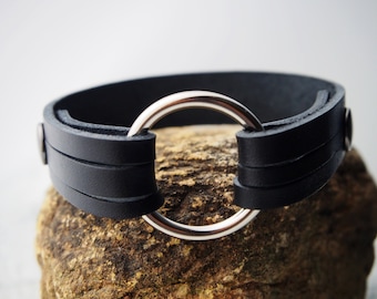 Wedding Ring Bracelet, Real leather O Ring Bracelet, Widows bracelets, widows ring bracelet, thin o ring bracelet, Leather Metal ring gift