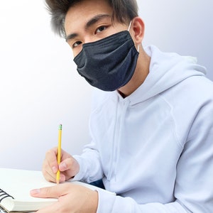 Adults Face Mask with Nose Wire Solid Black