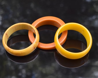 Vintage Bakelite Bangle Bracelet Set | Retro Yellow Orange Marbled Bangles | Abstract Bakelite Bracelet Set of three