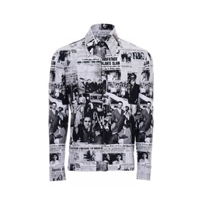 Men’s 70’s Style Newspaper Print Slim Fit Button Down Shirt with Butterfly Collar