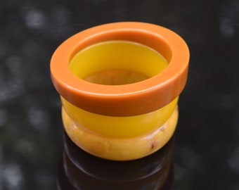 Bracelet Jonc Ancien En Bakélite Jaune Orange Marron – Vintage – Sans Fermoir – Bon état D'usage