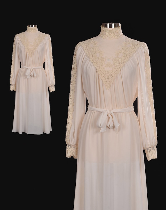 Vintage 1970s 70s Cream Bohemian Floral Lace Turtl