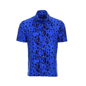 70s Men's Blue Poison Dart Frog Shirt, Retro Animal Print Button-Down