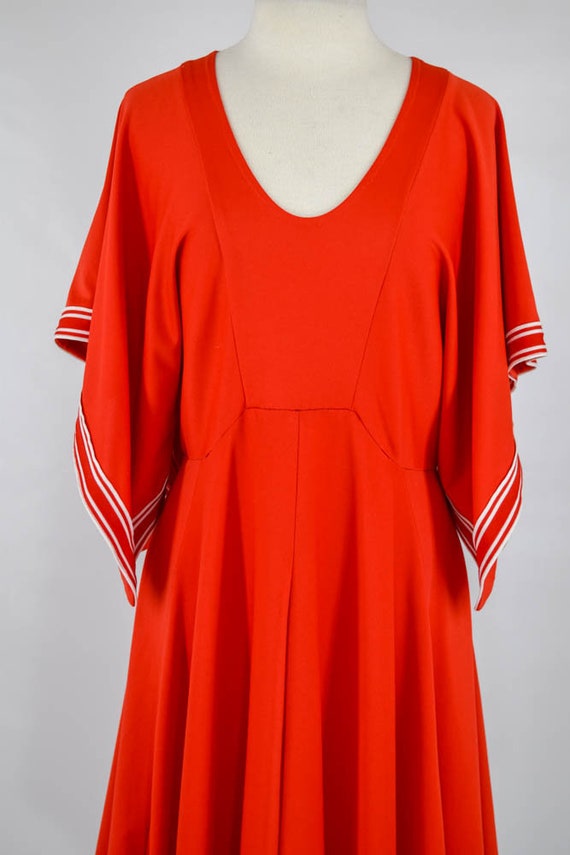 Vintage 1970s Red Kaftan Dress | 70s Valentine's … - image 2