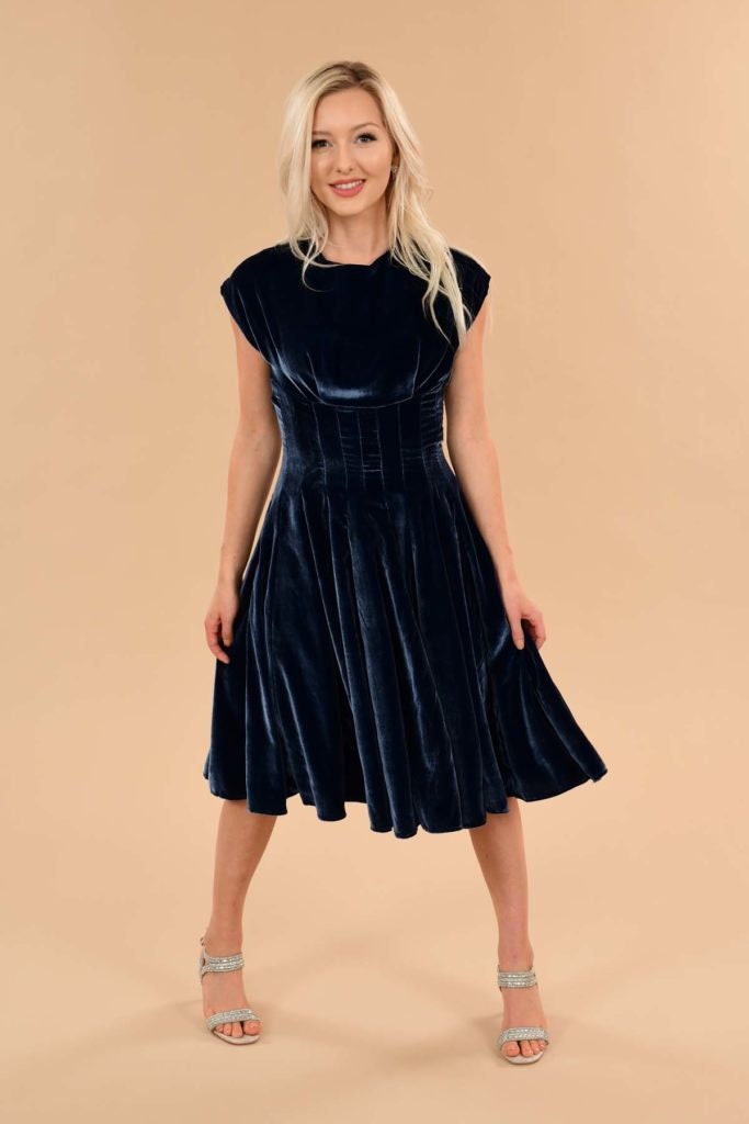 green emerald velvet dress Amazon.com: Ladyful Womens V Neck Velvet Dress 3/4 Sleeve Velour Mini Dress  Blue : Clothing, Shoes & Jewelry main image 1