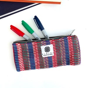 Étui à crayons bohème rouge, cadeaux universitaires, petit organiseur, porte-stylo, fournitures pour la rentrée scolaire, maquillage cool, papeterie, autonomisation des femmes au Népal