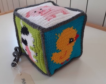 Cubo morbido sensoriale per bambini all'uncinetto con animali della fattoria