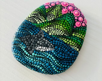 Orca on a rock, orca whale, killer whale painted on rock. Nature painted rock Dot Art Painted stone