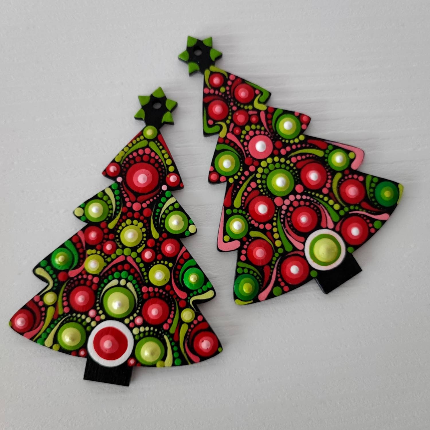 Set of 2 Red Green Christmas Tree Ornaments on Wood in Shape