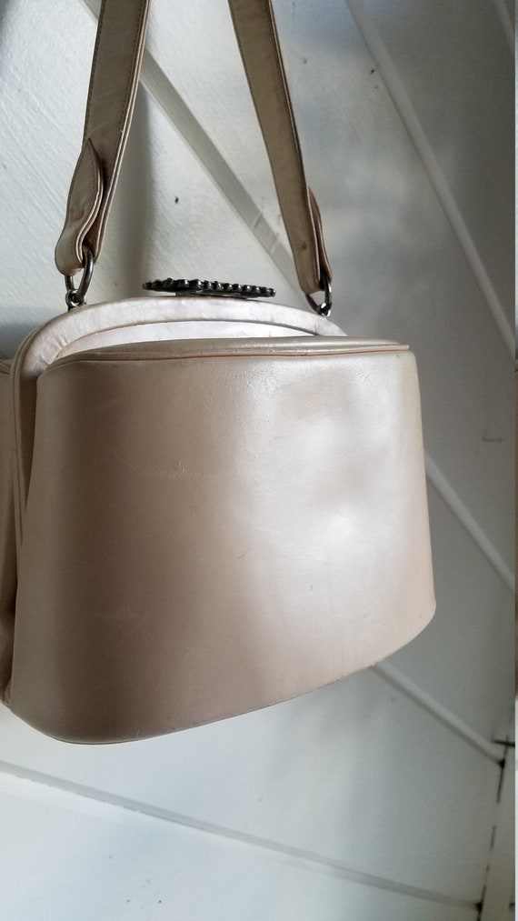 Vintage soft pink leather purse with mother of pe… - image 6