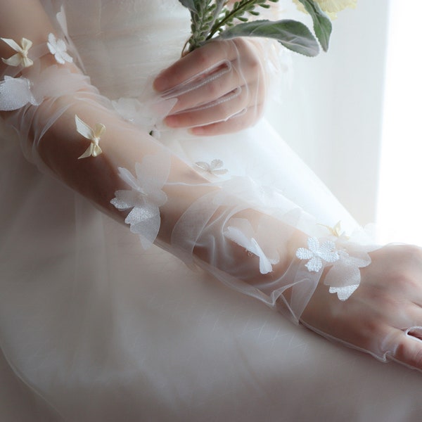 Gants de mariée papillon de dentelle, gants blancs de mariage brodés longs, gants transparents longs, gants d’étiquette de mariage, gants de papillon