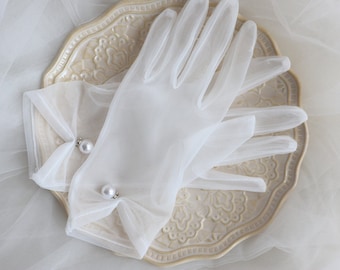 Vintage Bride Wedding Gloves   Short White Net Yarn  gloves   Dress  gloves  Costume gloves   Evening Formal