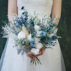 Bukiet ślubny w kolorze Dusty Blue, Bukiet ślubny z kwiatów, Rustykalny bukiet ślubny, Bukiet ślubny w stylu Boho Blue, Bukiet ślubny z eukaliptusa
