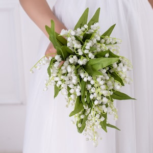Bouquet de mariée en cascade de soie blanche de muguet, bouquet de mariée, fleurs de mariage, fleurs de mariage de demoiselle d'honneur, mariage bohème rustique image 2