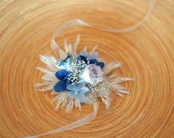 Gedroogde bloem corsage pampas gras konijn staart neutrale pols corsage rustieke bruiloft armband corsage dames corsage blauwe roos