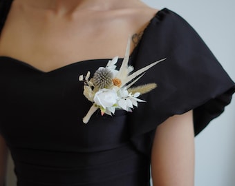 White Dried flower boutonnière, Preserved flowers,Wedding Brooch, Groom Buttonhole