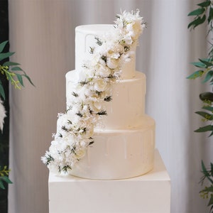 White Everlasting Cake Flowers Cake Topper,  Floral Cake Decoration, Cake Topper Flowers,  Rustic Wedding, Boho Wedding