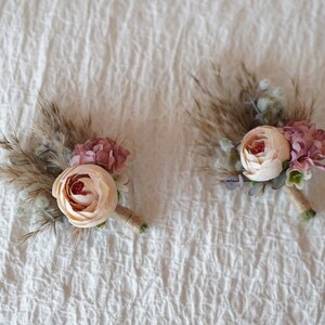 Silk flower Natural pampas grass boutonniere,Wedding boutonniere,groomsmen buttonhole,Holiday Wedding,floral brooch,groom guest image 5