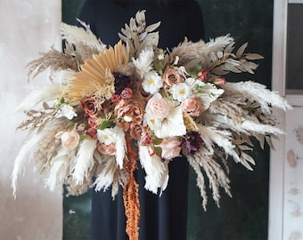 Pampas Flower Arch Arrangement: Boho Wedding Decor