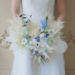 White Pampas Bridal bouquet ,Boho wedding bouquet,Light Blue Dried flowers Bridesmaid bouquets,Wedding Arrangment