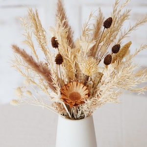 Dried flower bouquet,natural home decor, dried flowers , natural flower decor,Preserved flower,Flower Arrangement，Small Centerpiece